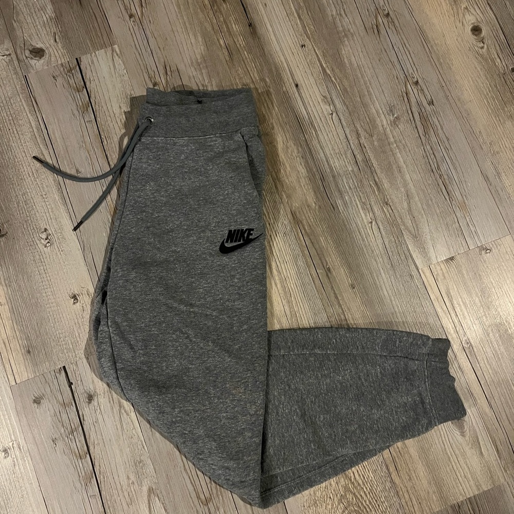 Dark Gray Women’s Nike Joggers Size Small